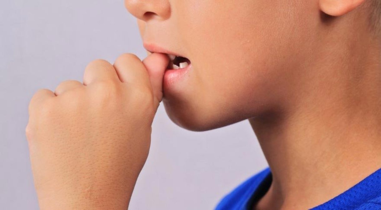 Tırnak Yeme Davranışı İhmale Gelmez