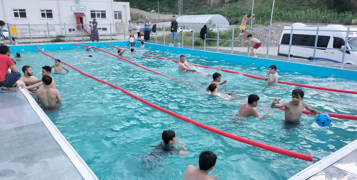 Doğankent'e açık yüzme havuzu yapıldı