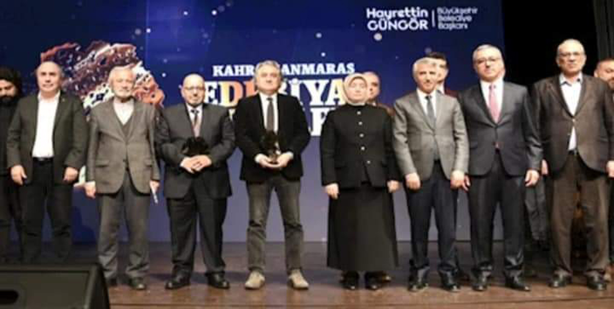 Yazar Gökhan Akçiçek Kahramanmaraş'ta Ödül Aldı