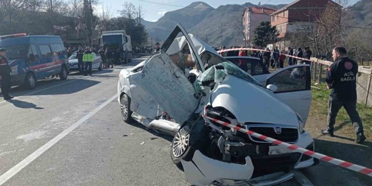 Tirebolu-Doğankent yolunda feci kaza