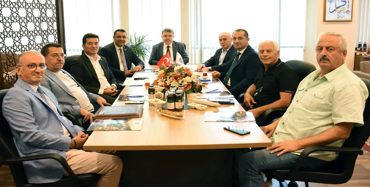 Doğu Karadeniz Belediyeleri Gümüşhane'de Buluştu